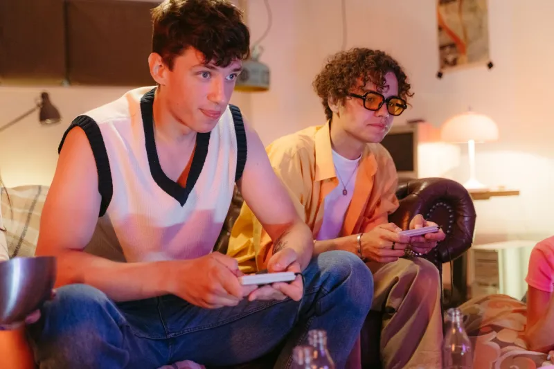 Same Couch, Different Era: How Retro Gaming Kept Real-Life Multiplayer Alive